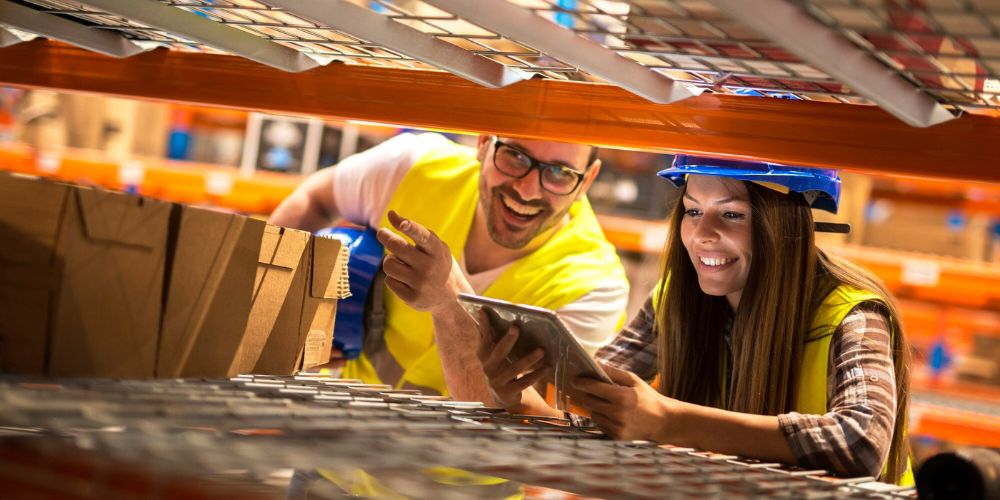 Fulfillment Center vs. Distribution Center Key Differences (1)